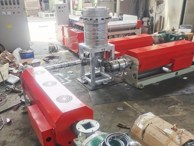 三層共擠式91香蕉视频黄色組主機部分